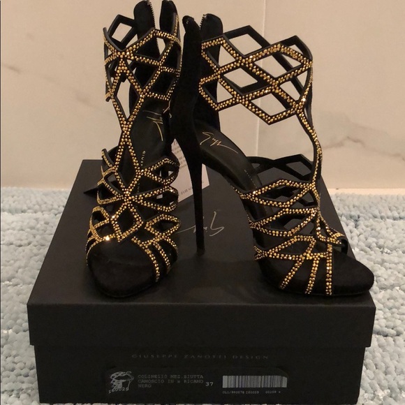 👑NWT! Giuzeppe zanotti crystal embellished heel👑 - Picture 6 of 8